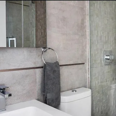 Apartment 75-2b Prime Upper East Brand New 1br W&d Elev