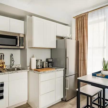 73-308 New 1br 1bth Uws Doorman Gym