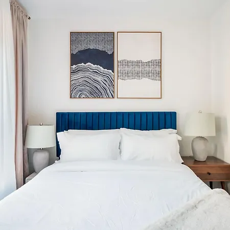 48-3fe 2br Prime Midtown West Apartment *