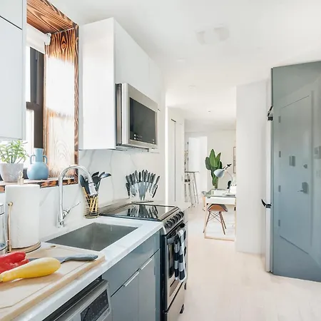 48-3fe 2br Prime Midtown West New York