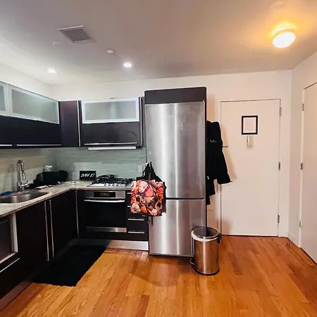 Williamburg Beautiful Ground Floor New York