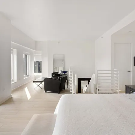 Midtown 5 Bedroom Luxury Penthouse, 2,500 Sq Ft, Sleeps 10, Manhattan, Vip Services *