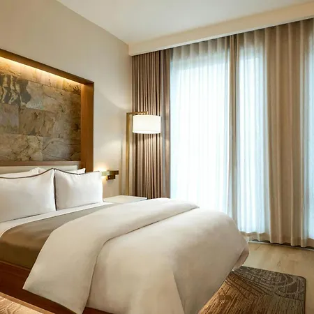 The Westin Flushing Laguardia Airport 4*