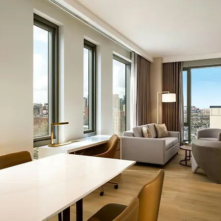 Hotel The Westin Flushing Laguardia Airport 4*