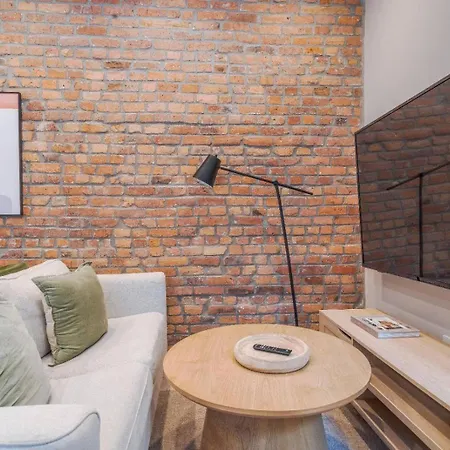Modern 2br With Sleek Kitchen & Stylish Bath In Prime East Village Apartment