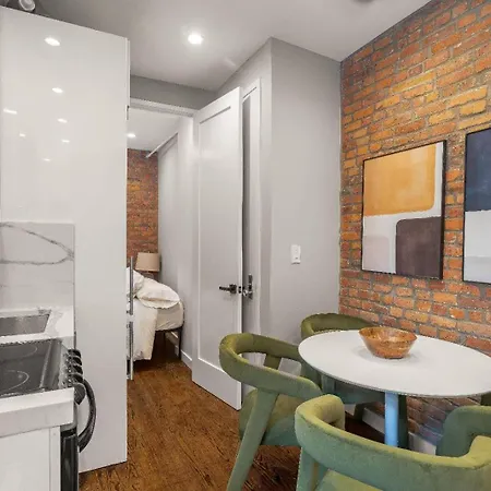 Modern 2br With Sleek Kitchen & Stylish Bath In Prime East Village