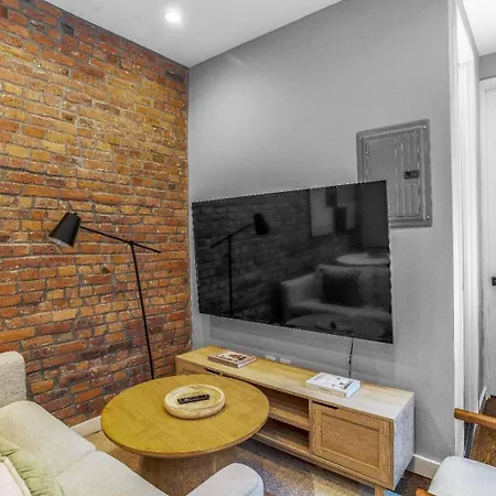 Modern 2br With Sleek Kitchen & Stylish Bath In Prime East Village * New York