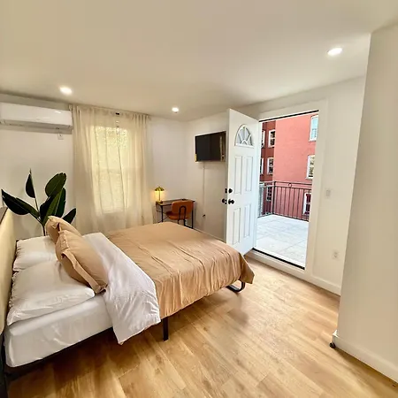 Chic Bronx By Montefiore Hospital Homestay