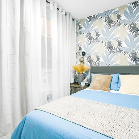 Apartment 2 Bedroom Unit In Manhattan