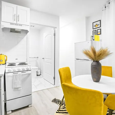 2 Bedroom Unit In Manhattan