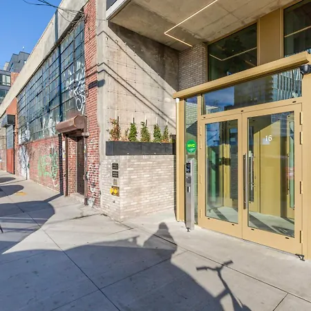 Blueground Greenpoint Rooftop Nr Transmitter Park Nyc-2196 Apartment *