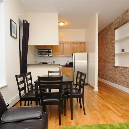 Harlem Deluxe C Apartment *