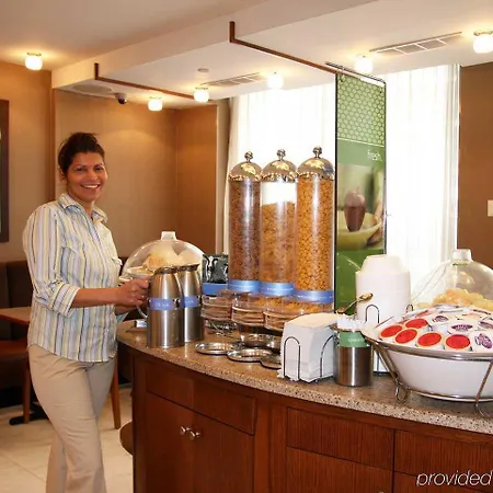 Hampton By Hilton Seaport 2* New York