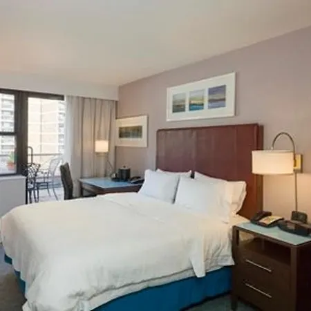 Hotel Hampton By Hilton Seaport New York