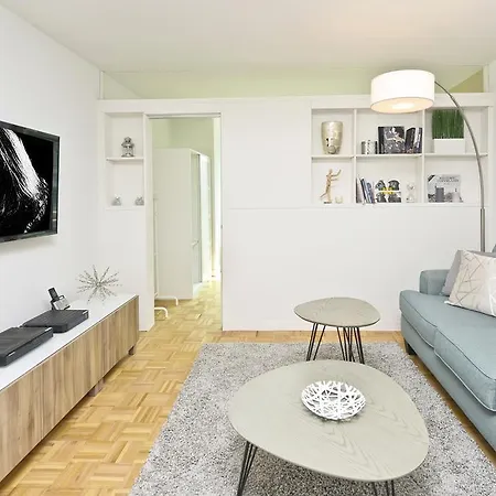Places4stay River Side Comfort Apartment *