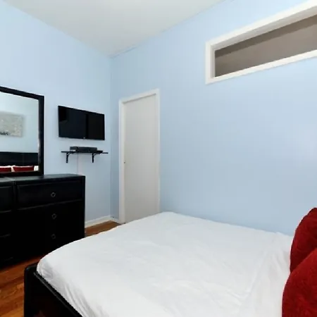 Two-bedroom On 89th Apartment *