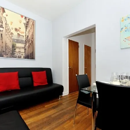 Apartment Two-bedroom On 89th New York
