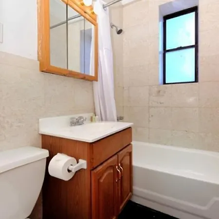 Two-bedroom On 89th Apartment *