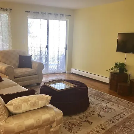 Charming Near Astoria Park And Nyc Ferry Apartment New York