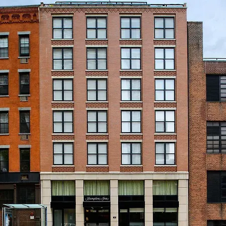 Hampton By Hilton Seaport