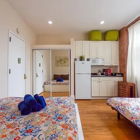 New York Apartments *