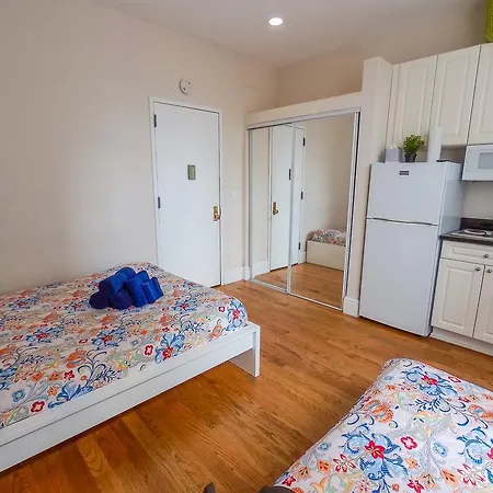 New York Apartments Apartment
