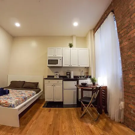 New York Apartments *