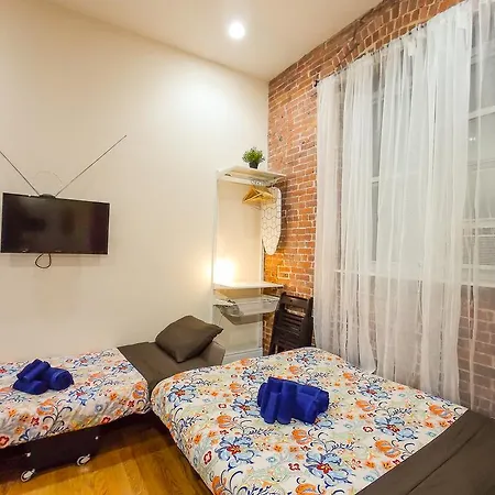 New York Apartments *