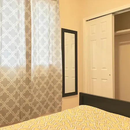 Top Floor 2 Bedroom Modern Flat * New York