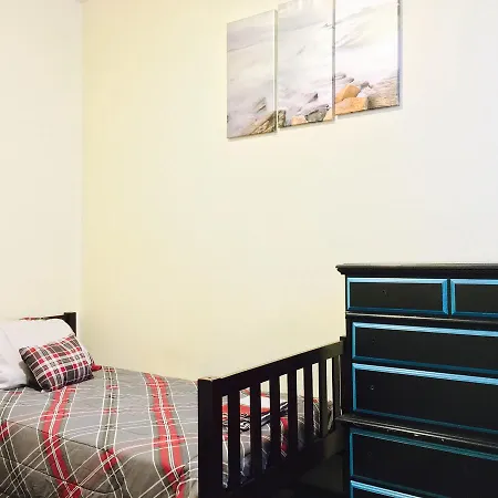 5 Bedroom In The Real Little Italy Bronx * New York