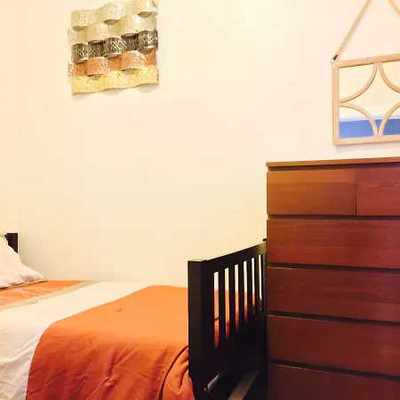 5 Bedroom In The Real Little Italy Bronx * New York