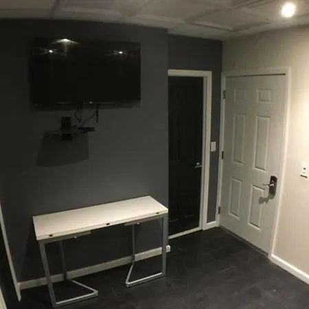 Great Renovated Best Location Manhattan Apartment