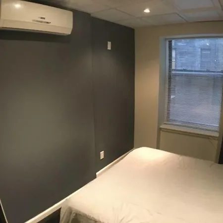 Great Renovated Best Location Manhattan