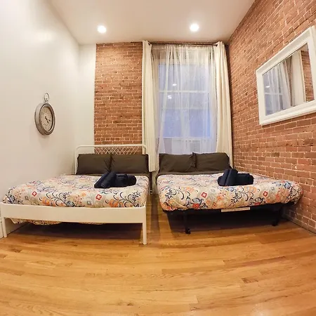 New York Apartments *