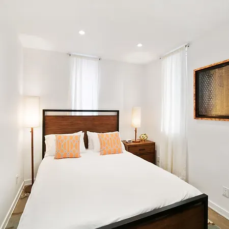 Global Luxury Suites At Renwick