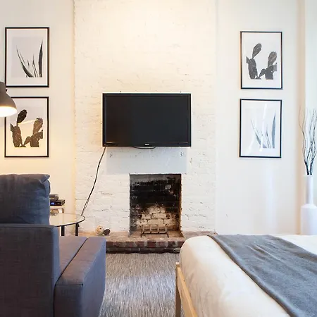 Apartment Upper East Studio