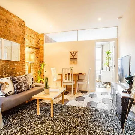 Apartment Central, Hip Nolita 1br Flat! New York