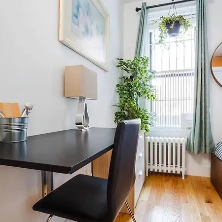 Apartment Central, Hip Nolita 1br Flat! New York