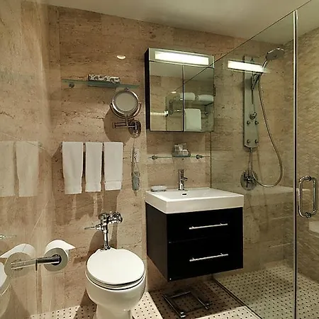 Apartment Sleeps 4 Air Con Wifi T057563