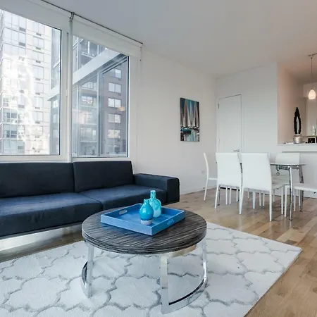 Luxury Suites By Central Park Apartment New York