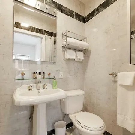 Sophisticated 4br/2.5ba Nyc Midtown Apt *
