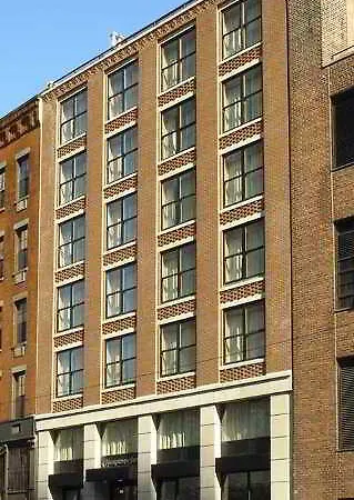 Hampton By Hilton Seaport 2* New York