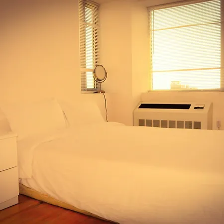 Anyi Guesthouse In Flushing