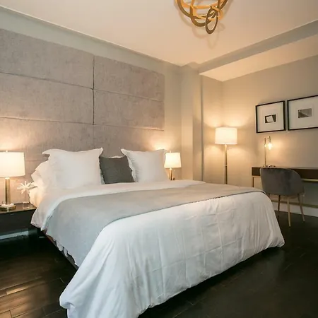 Prime Fifth Avenue Ultra Luxurious Large 3 Bedroom - Gym /doorman/elevator A * New York