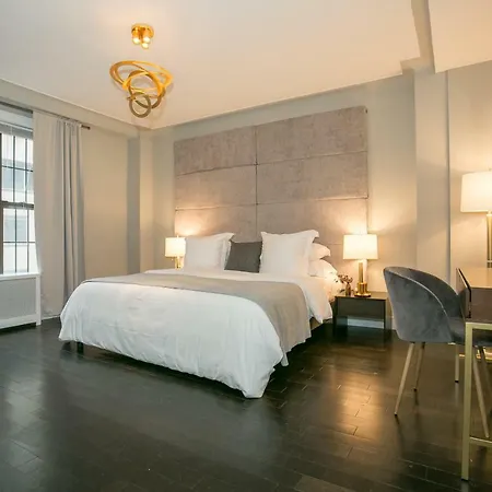 Prime Fifth Avenue Ultra Luxurious Large 3 Bedroom - Gym /doorman/elevator A Apartment