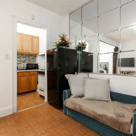 One Bedroom / Studio Private Entrance