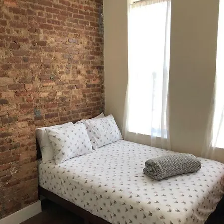 Destination Bushwick Homestay *
