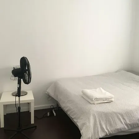 Nice Private In 3bdr. Brooklyn. R1 Homestay *