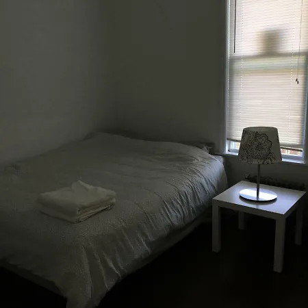 Homestay Nice Private In 3bdr. Brooklyn. R1 New York