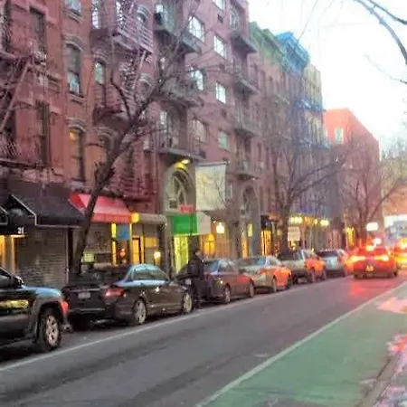 East Side - Free Street Parking & Wifi *